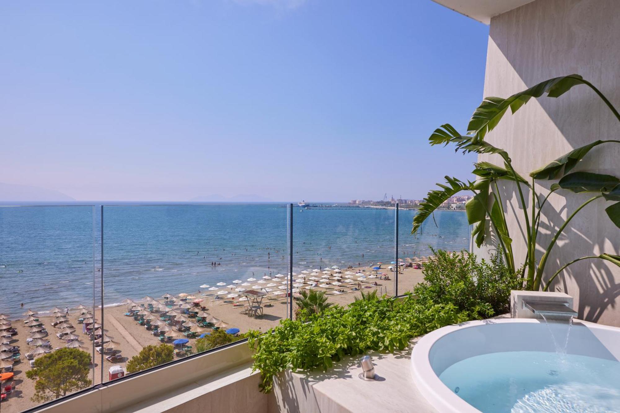 Valis Luxury Hotel Vlorë エクステリア 写真