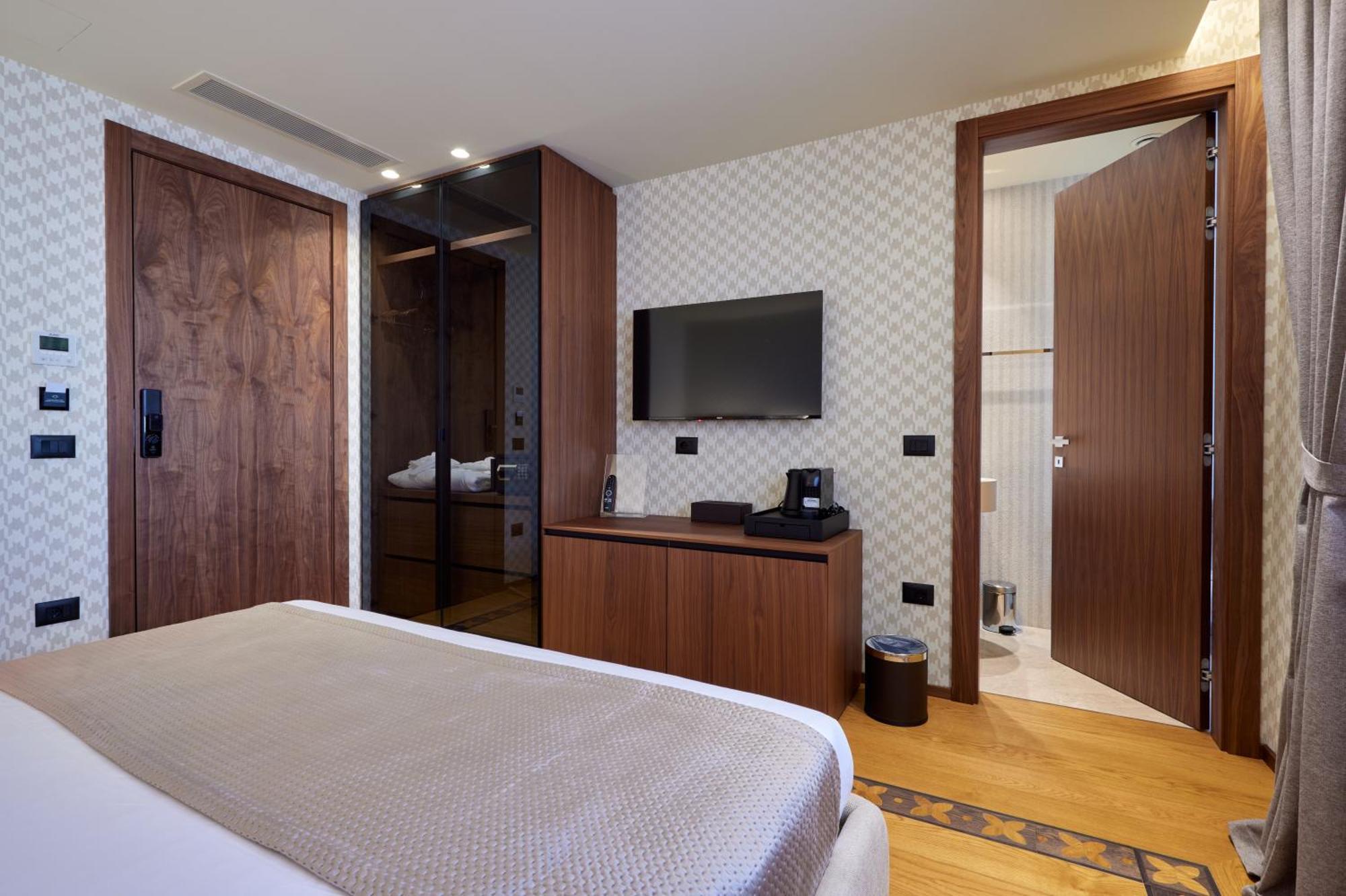 Valis Luxury Hotel Vlorë 部屋 写真