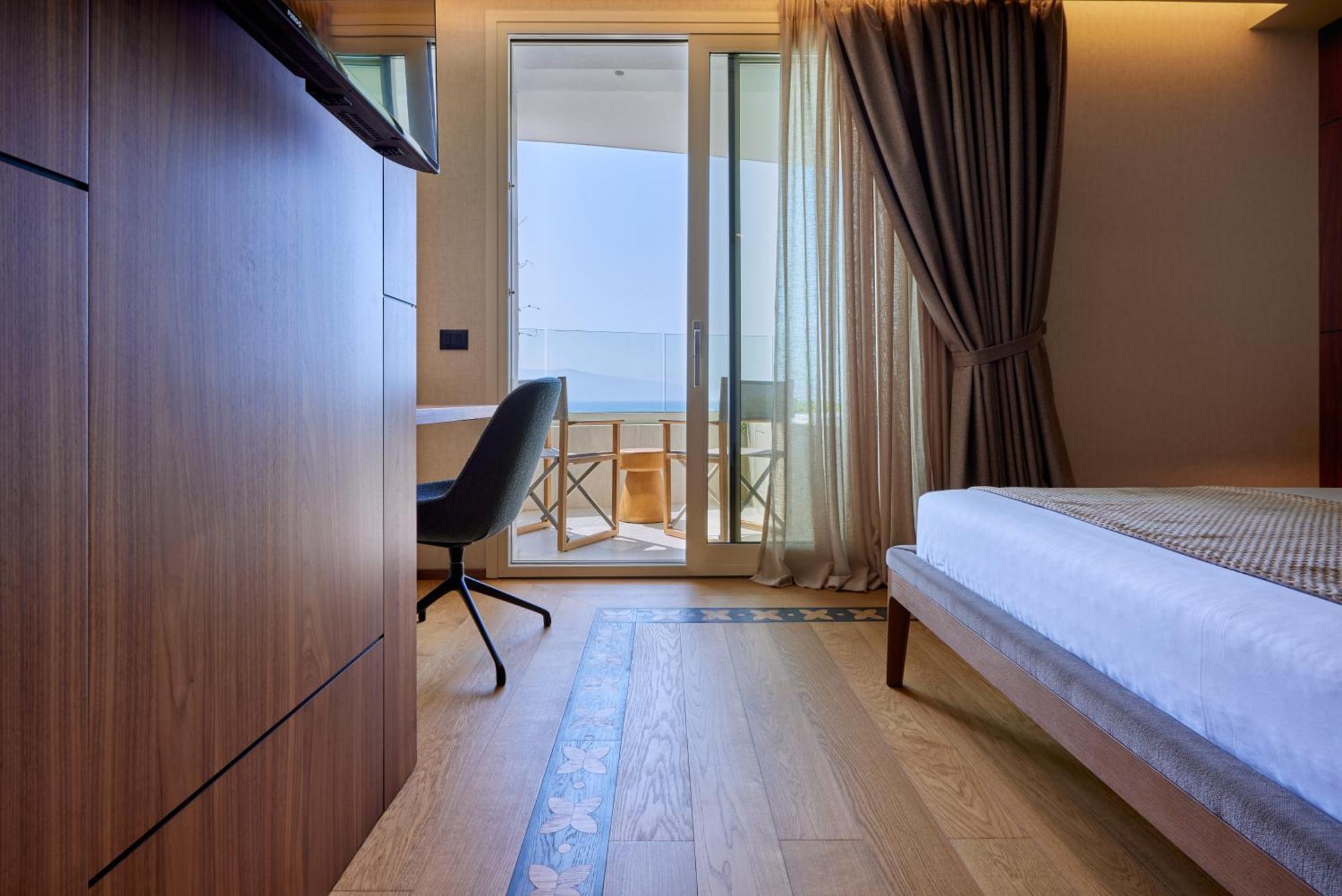 Valis Luxury Hotel Vlorë エクステリア 写真