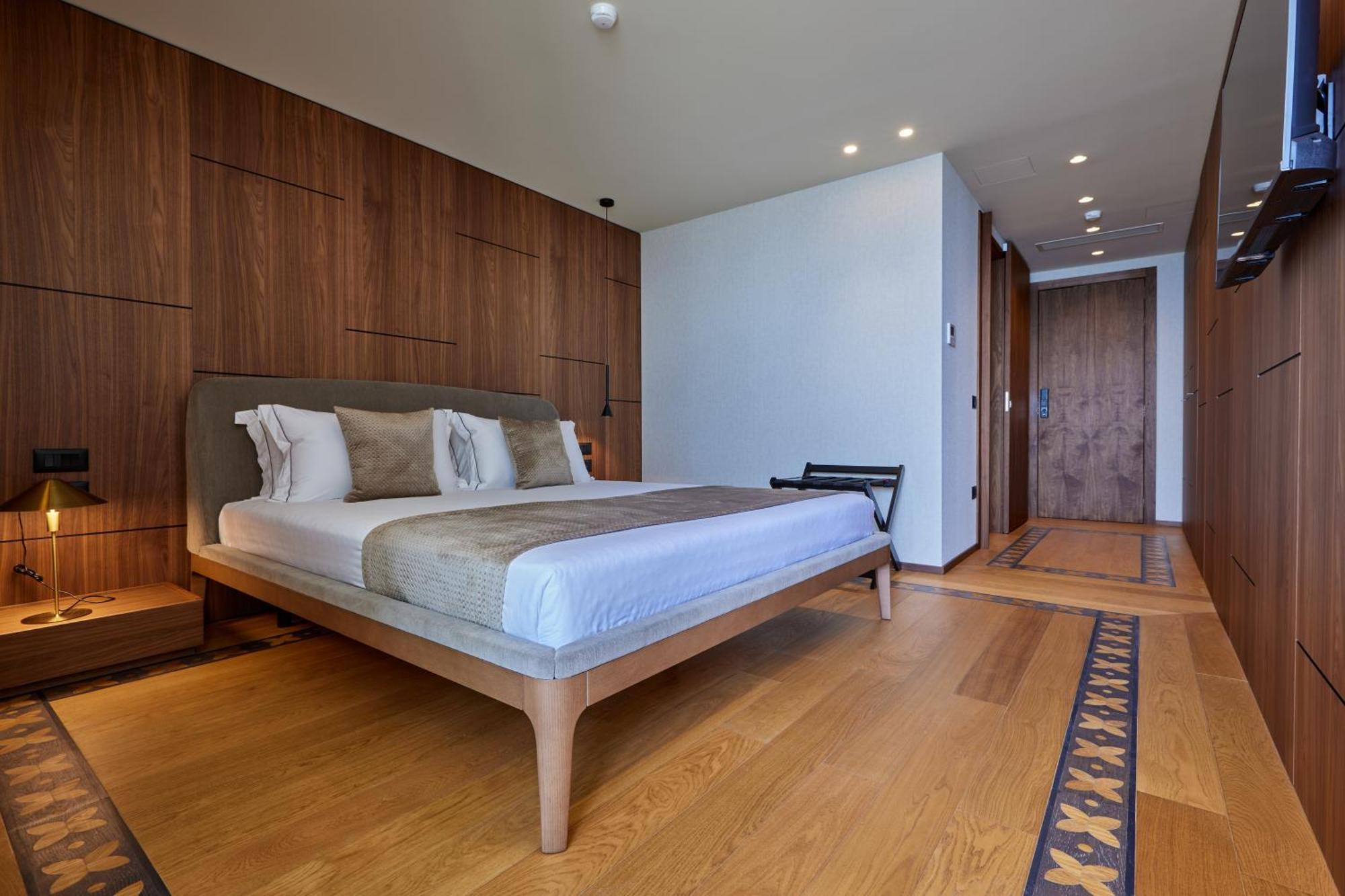 Valis Luxury Hotel Vlorë エクステリア 写真
