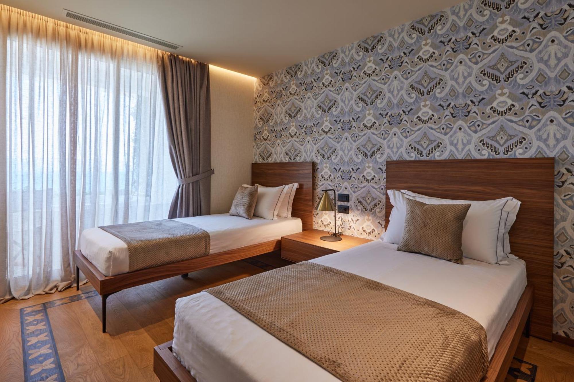 Valis Luxury Hotel Vlorë エクステリア 写真