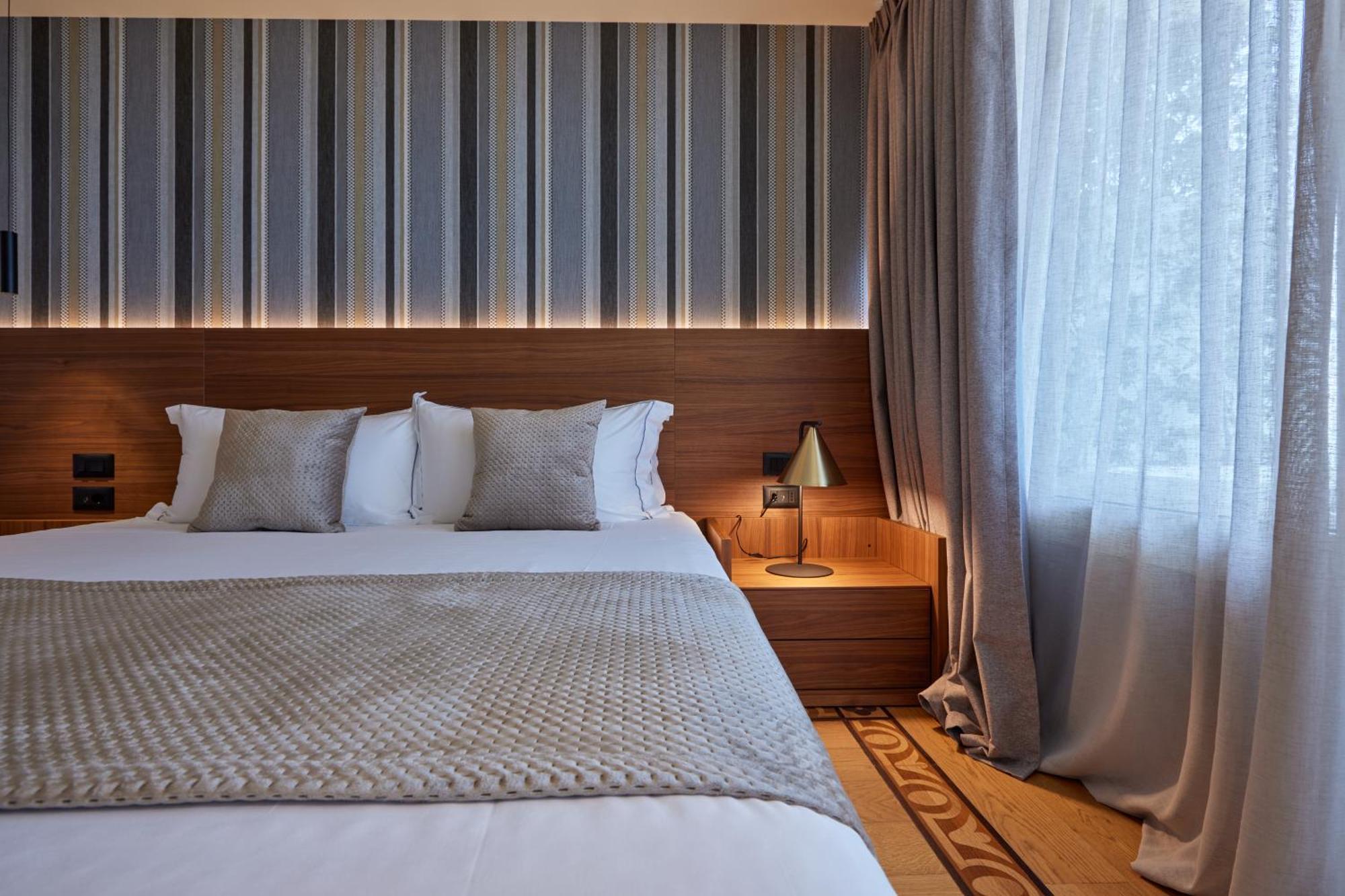 Valis Luxury Hotel Vlorë エクステリア 写真