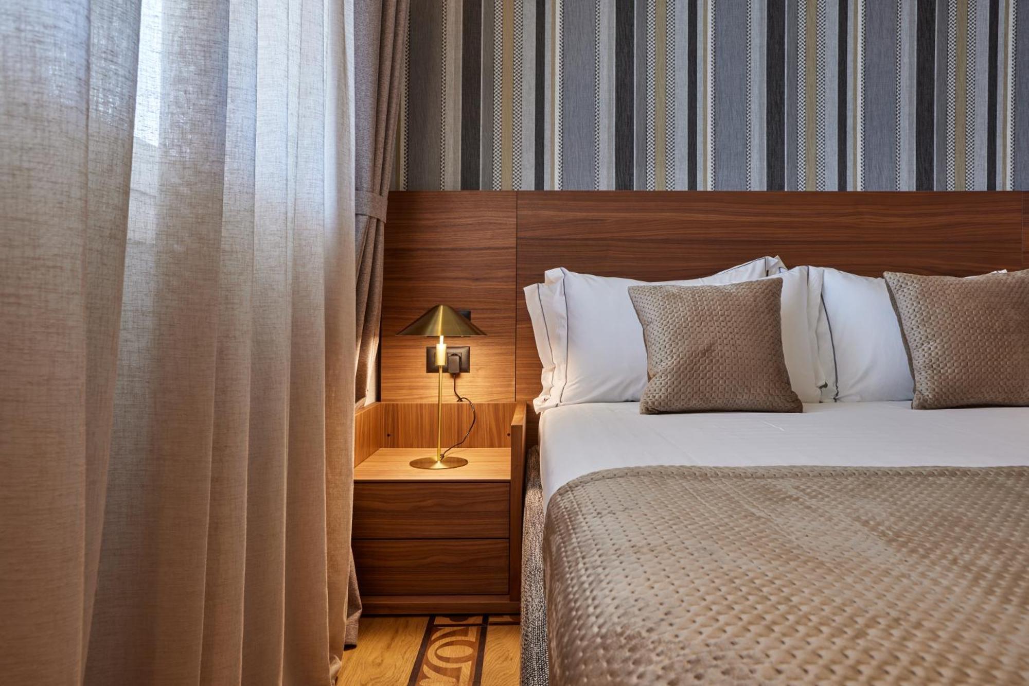 Valis Luxury Hotel Vlorë エクステリア 写真