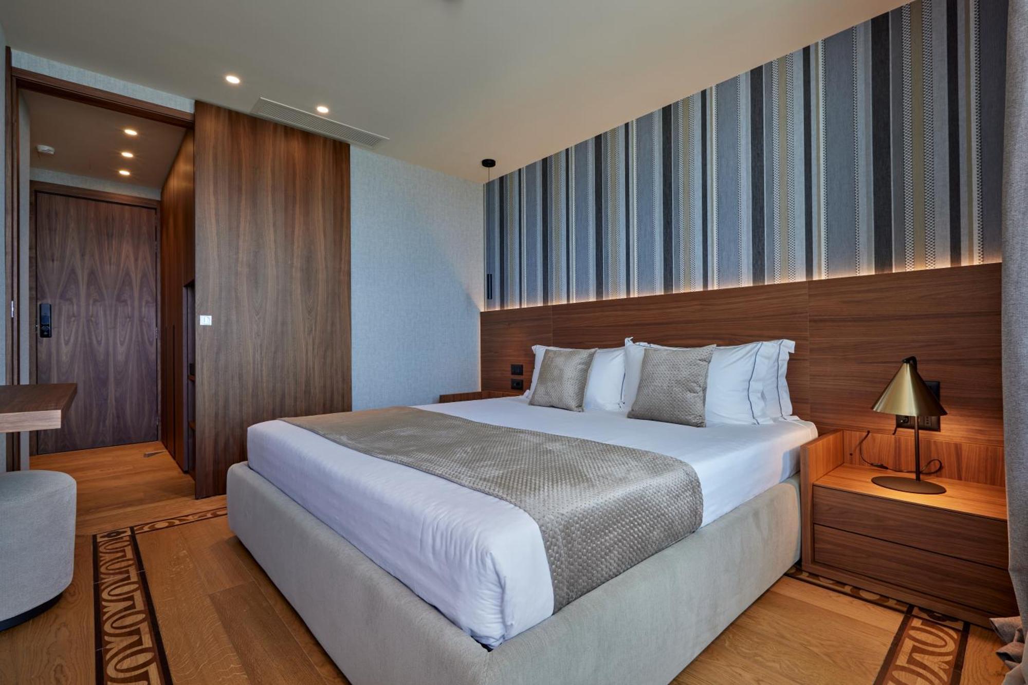 Valis Luxury Hotel Vlorë エクステリア 写真