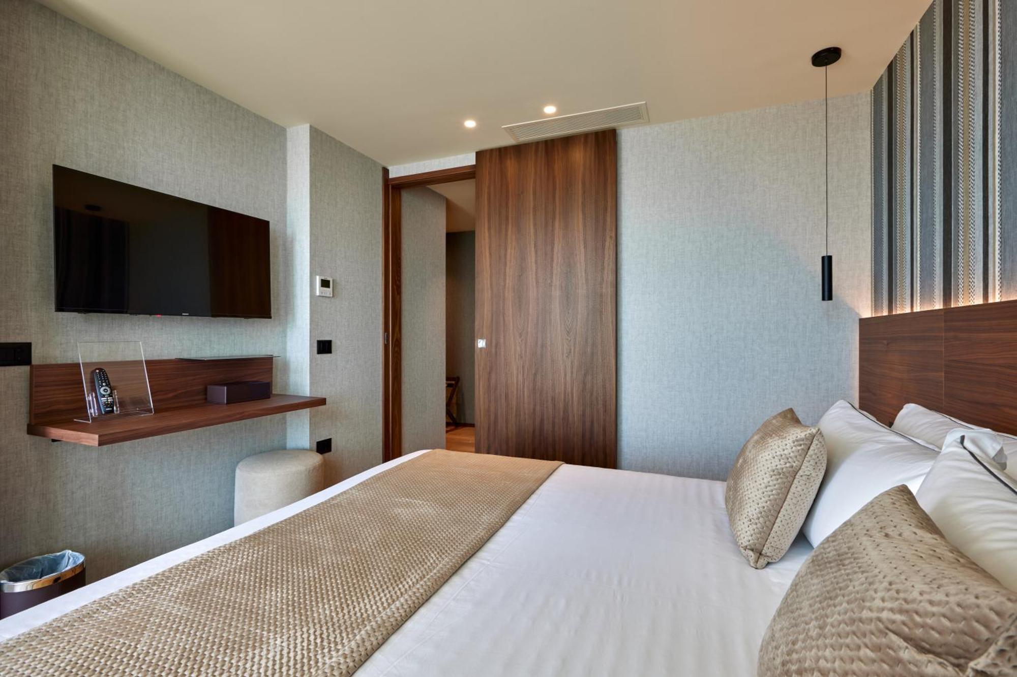 Valis Luxury Hotel Vlorë エクステリア 写真