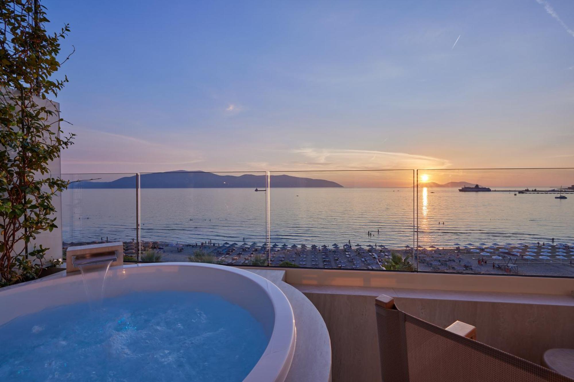 Valis Luxury Hotel Vlorë エクステリア 写真