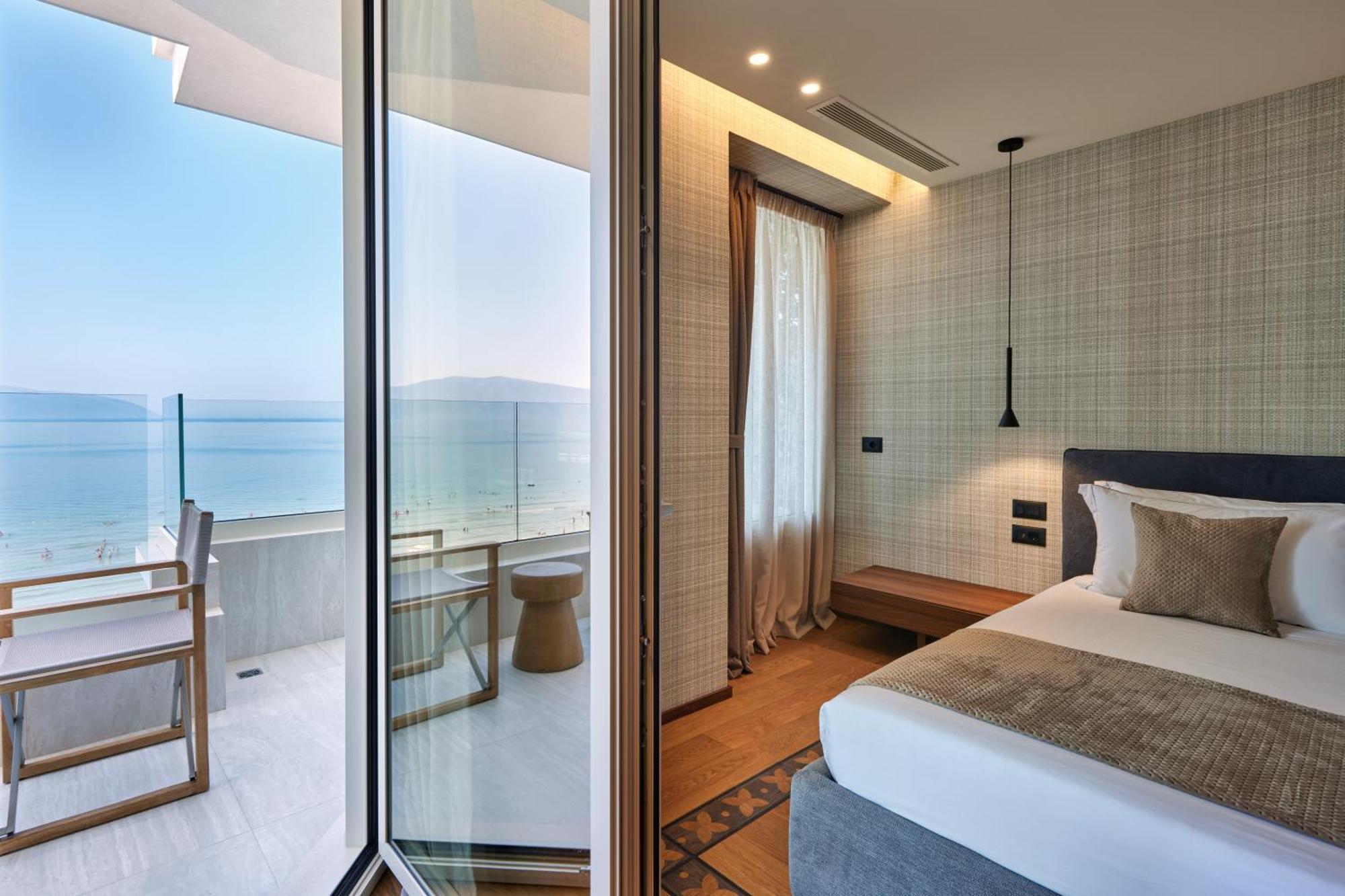 Valis Luxury Hotel Vlorë エクステリア 写真