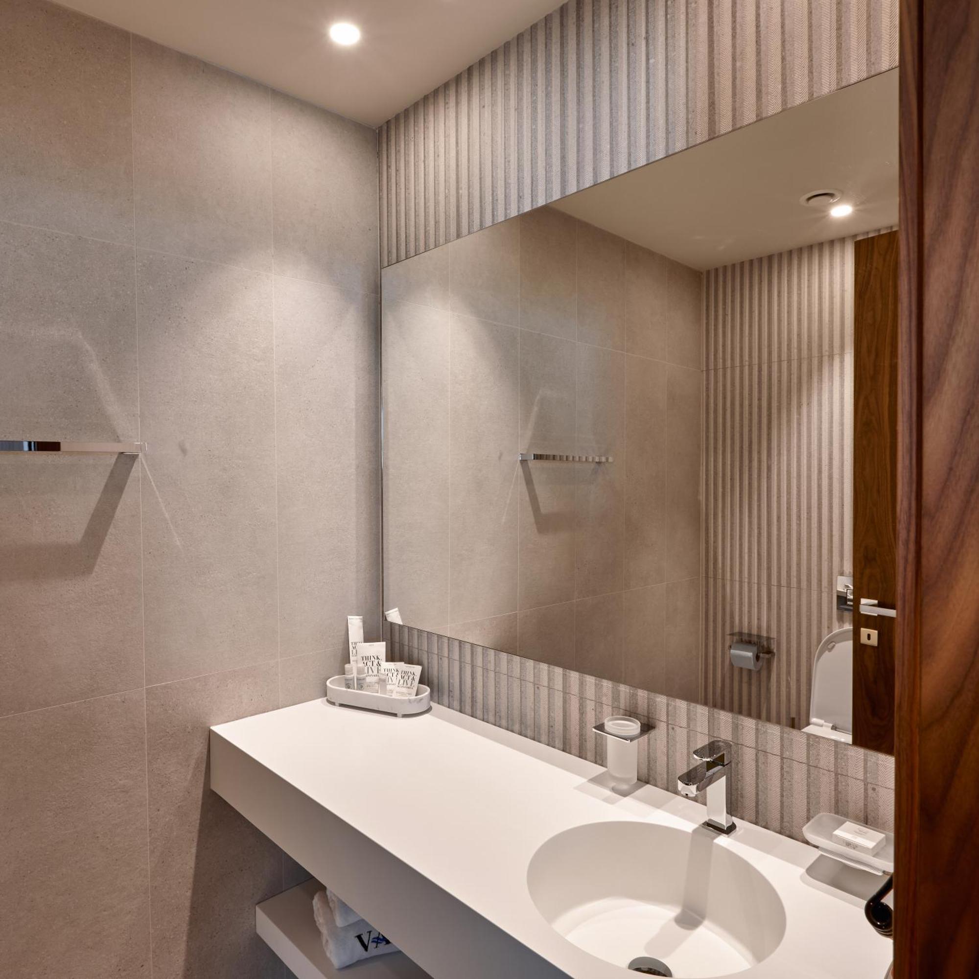 Valis Luxury Hotel Vlorë エクステリア 写真